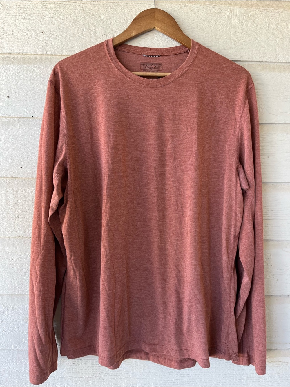 Patagonia Women’s Capilene Cool Trail Long Sleeve Shirt Rust Color Size Large